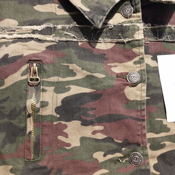 Cotton Hills Ladies Embroidered Camo Stretch Jacket - Picture 4 of 14